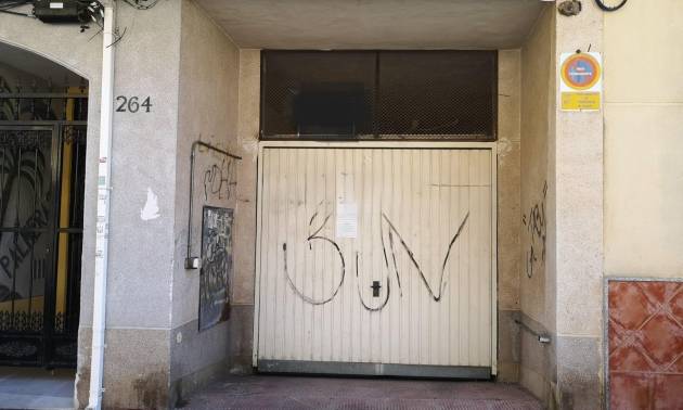 Sale - Commercial - Torrevieja - Playa de los locos