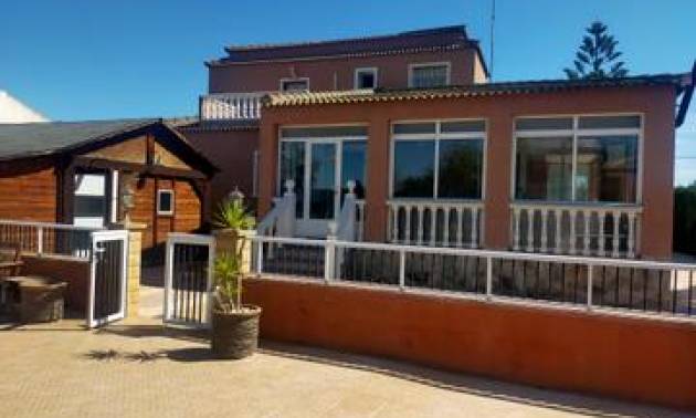 Bestaande woningen - Villa - Elche