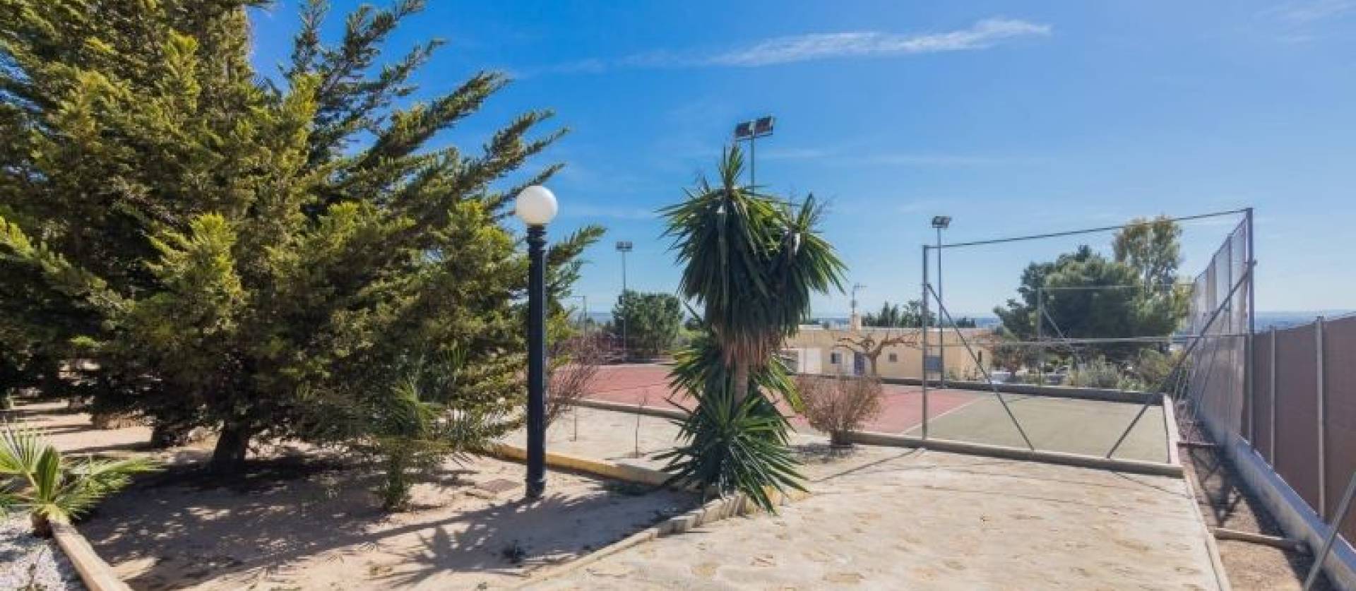 Bestaande woningen - Villa - Elche