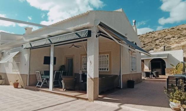 Bestaande woningen - Villa - Elche