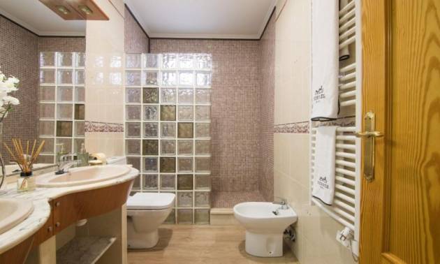 Bestaande woningen - Villa - Elche