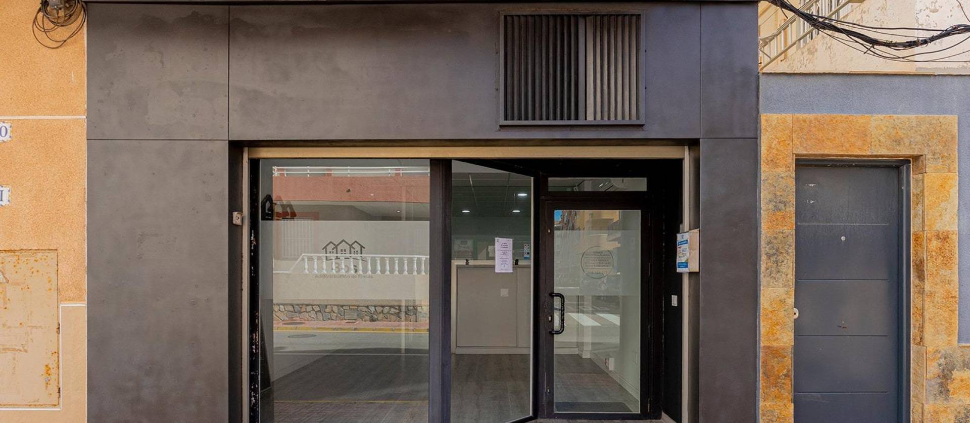 Venta - Comercial - Torrevieja - La Mata pueblo