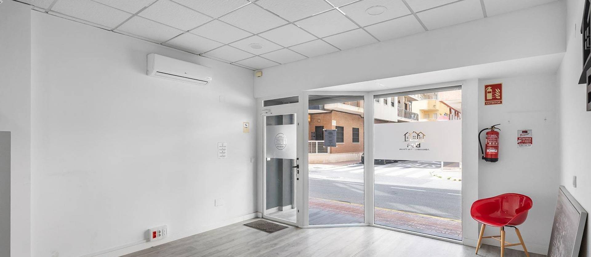 Venta - Comercial - Torrevieja - La Mata pueblo