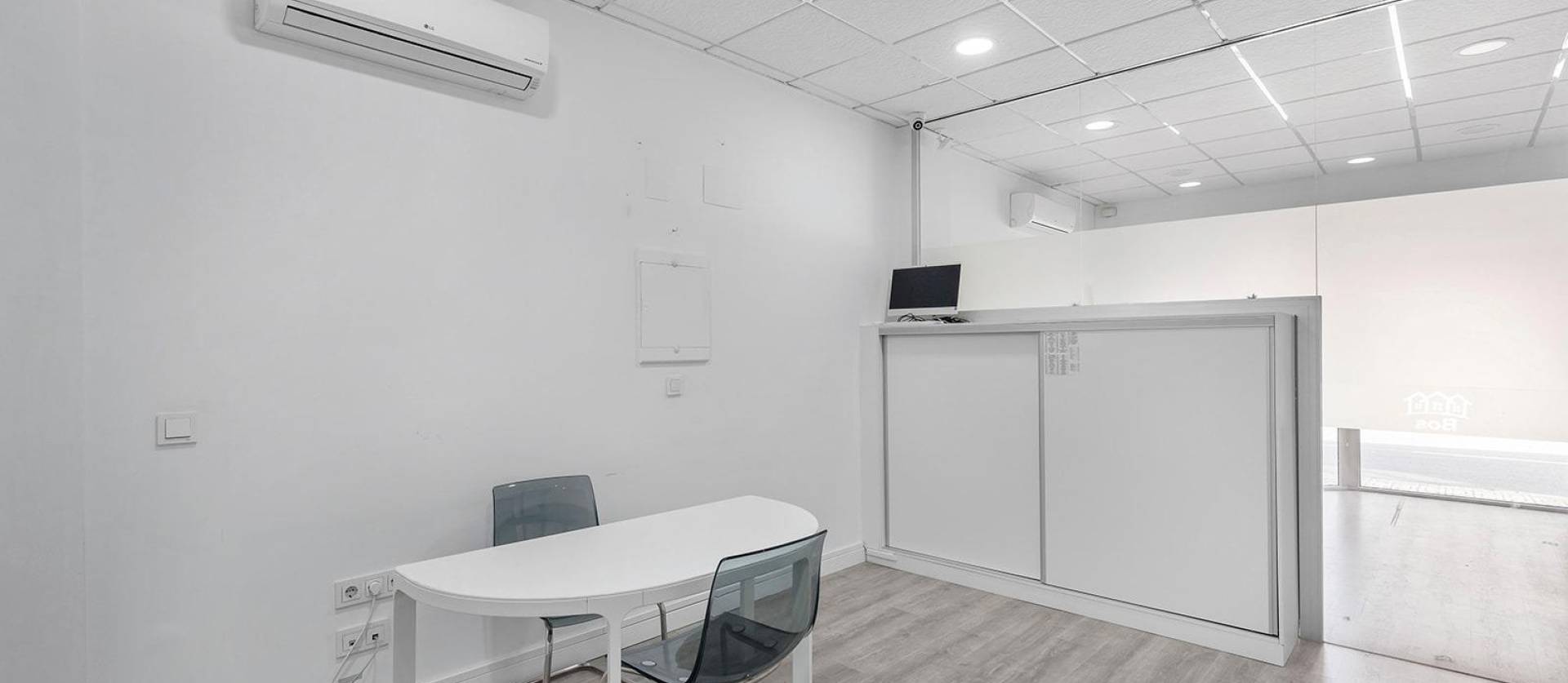 Venta - Comercial - Torrevieja - La Mata pueblo