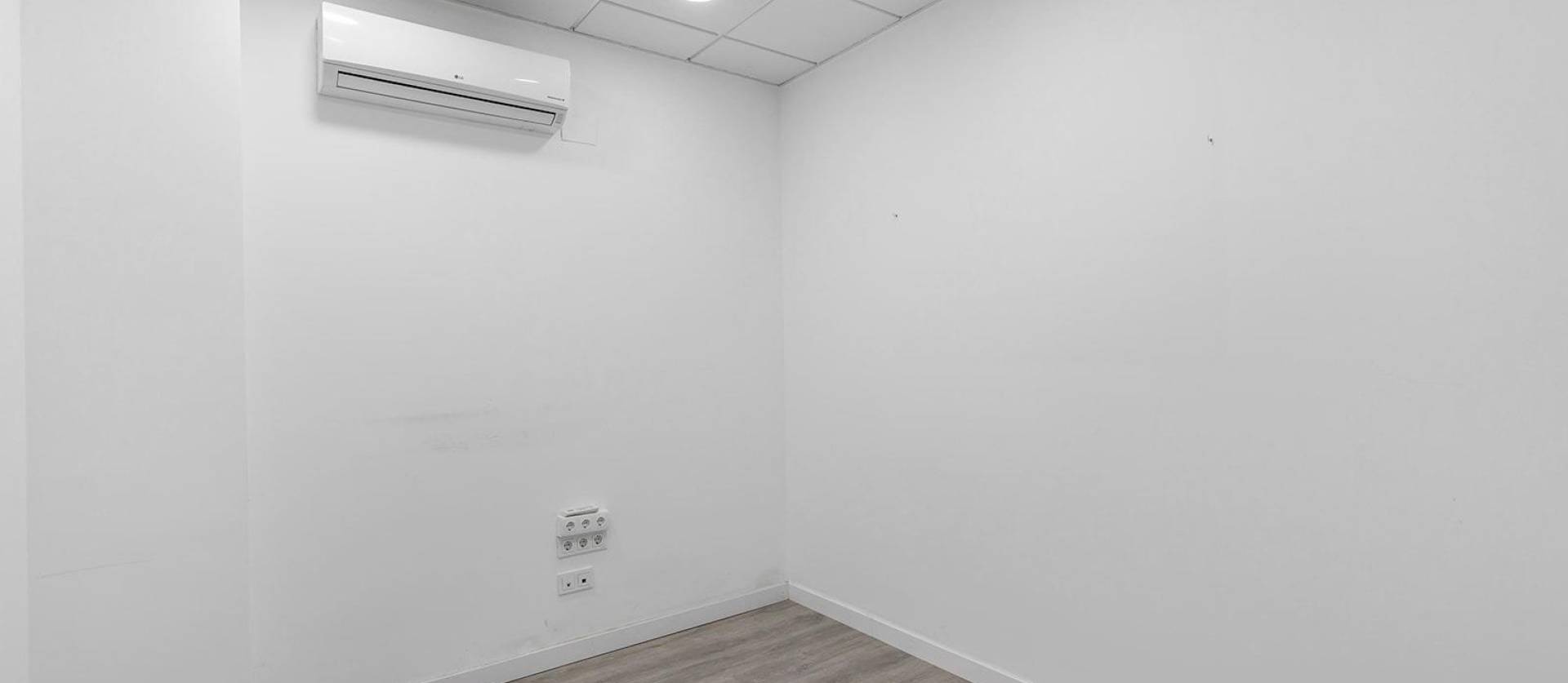 Venta - Comercial - Torrevieja - La Mata pueblo