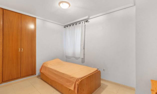 Sale - Apartment - Torrevieja - Centro