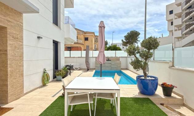 Bestaande woningen - Villa - Orihuela Costa - Villamartín