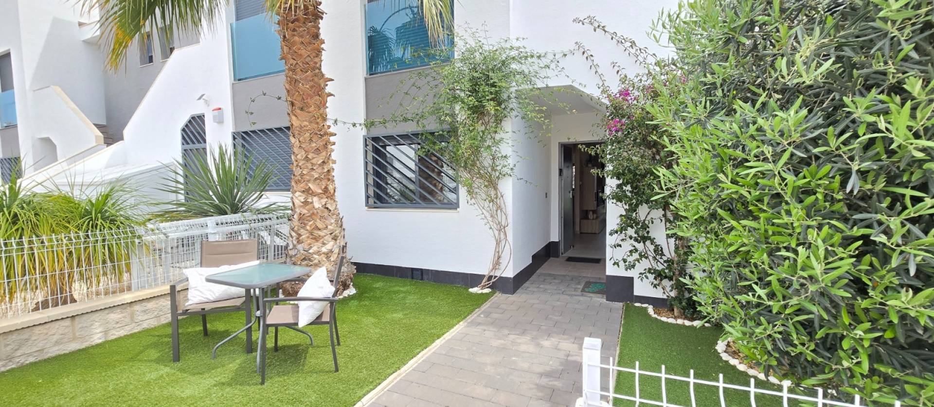 Sale - Apartment / Flat * - Orihuela Costa * - Punta Prima *