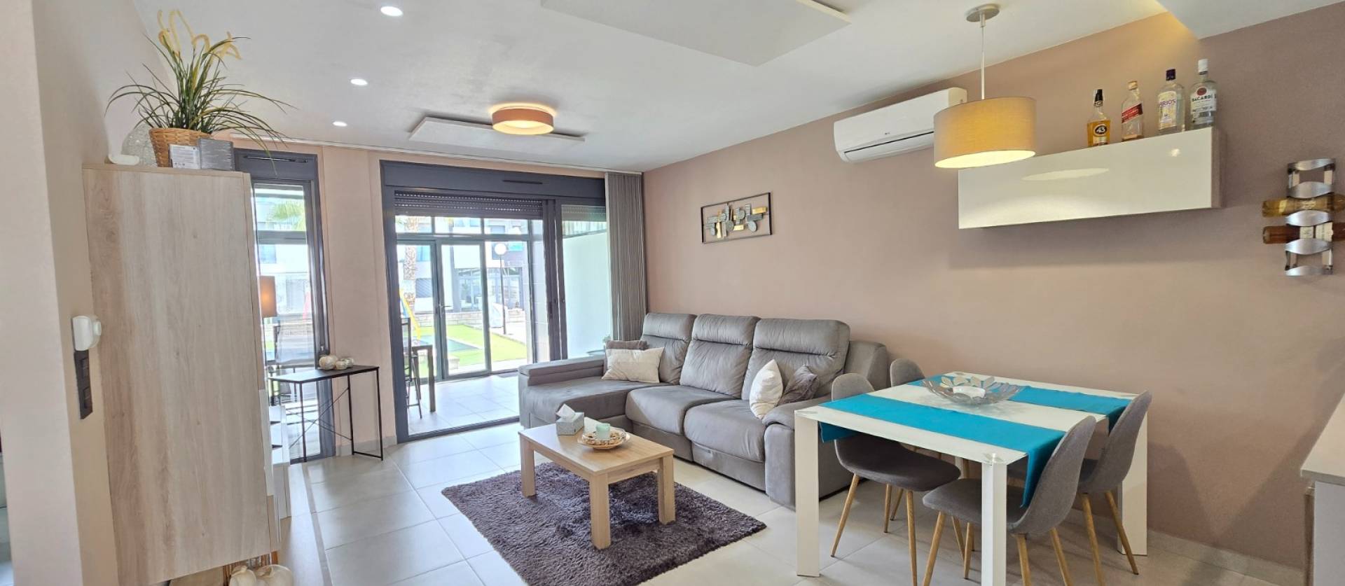 Sale - Apartment / Flat * - Orihuela Costa * - Punta Prima *