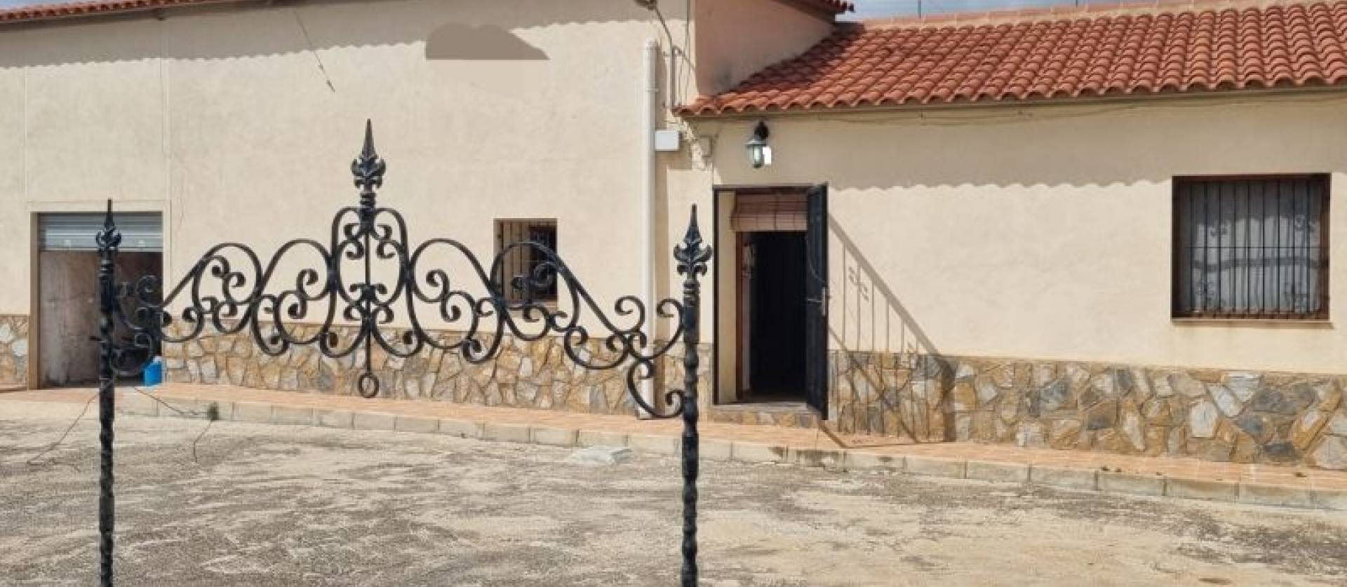 Sale - Country House - Hondón de las Nieves