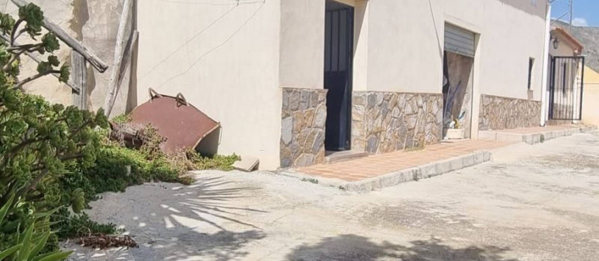 Sale - Country House - Hondón de las Nieves