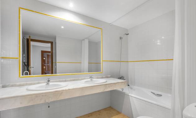 Bestaande woningen - Appartment - Torrevieja - Punta Prima
