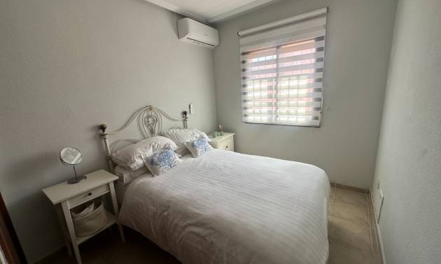 Sale - Apartment - Torrevieja - Aguas Nuevas