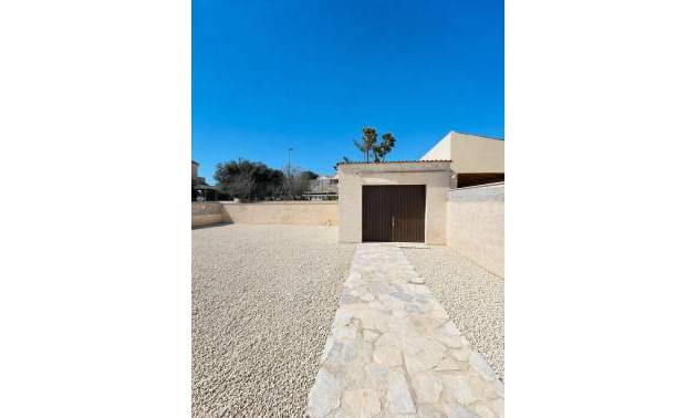 Venta - Villa - Torrevieja - Aguas Nuevas
