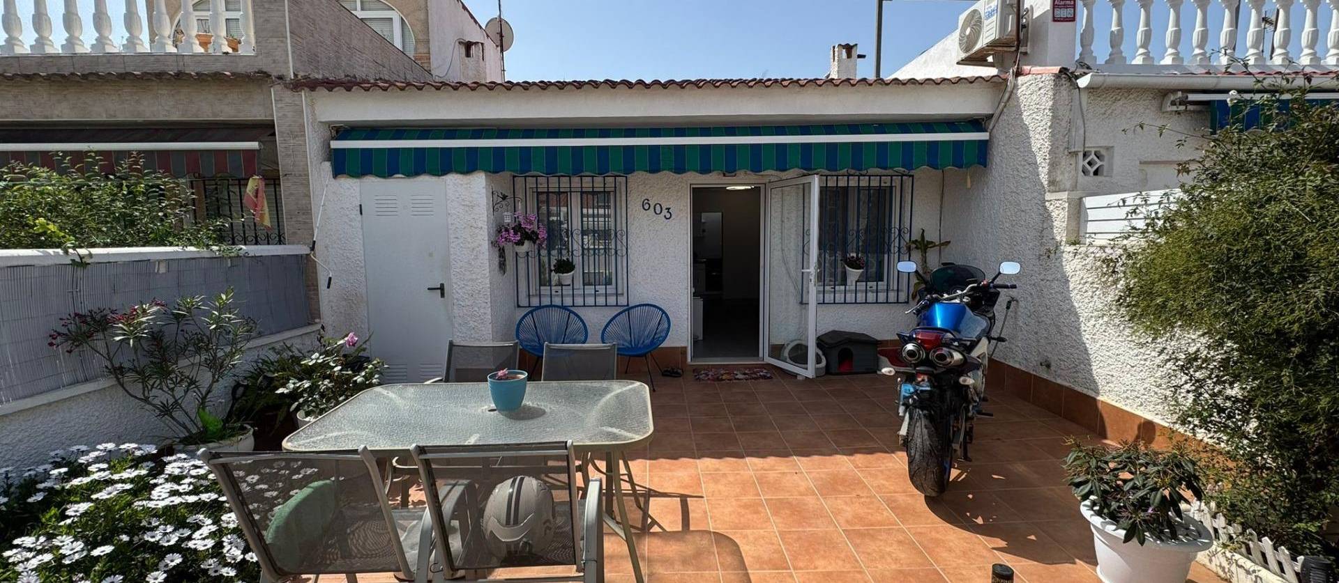 Sale - Bungalow - Torrevieja - La Siesta - El Salado - Torreta