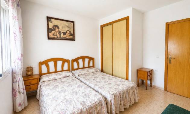 Sale - Apartment - Torrevieja - Centro