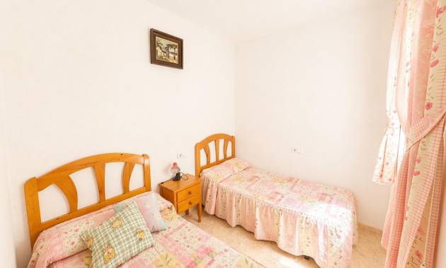 Sale - Apartment - Torrevieja - Centro