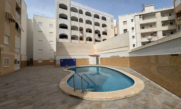Sale - Apartment - Torrevieja - Centro