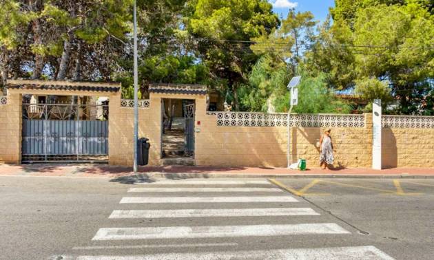 Sale - Villa - Torrevieja - Los Balcones
