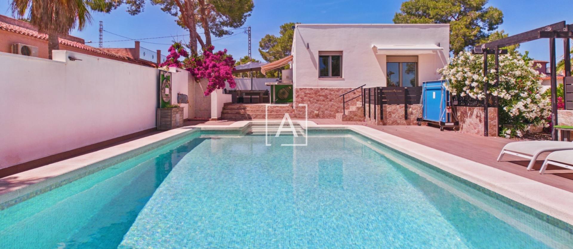 Sale - 4. House - Detached Villa - Pinar de Campoverde