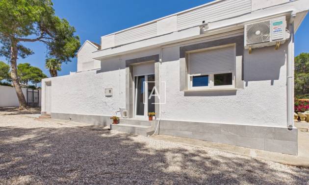 Sale - 4. House - Detached Villa - Pinar de Campoverde