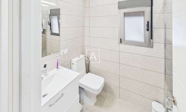 Sale - 4. House - Detached Villa - Pinar de Campoverde