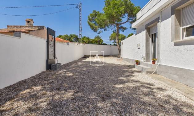 Sale - 4. House - Detached Villa - Pinar de Campoverde