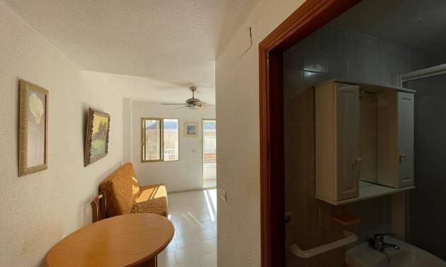 Sale - Apartment - Torrevieja - Centro