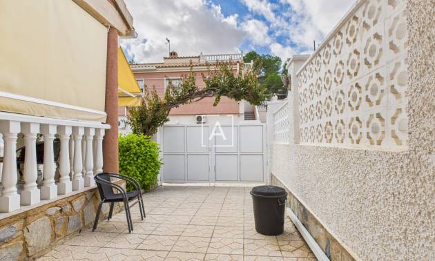 Bestaande woningen - Villa - Pinar de Campoverde