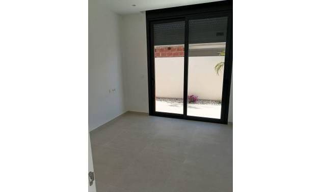 Nueva construcción  - Villa - Pilar de la Horadada - Roda Golf