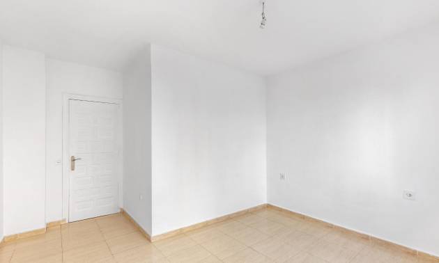 Venta - Apartment - Torrevieja - Puerto Deportivo