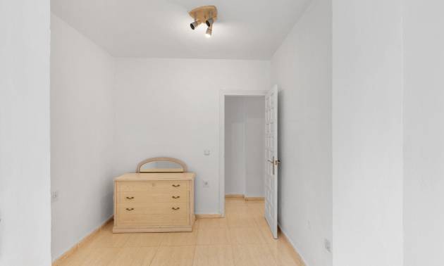 Venta - Apartment - Torrevieja - Puerto Deportivo