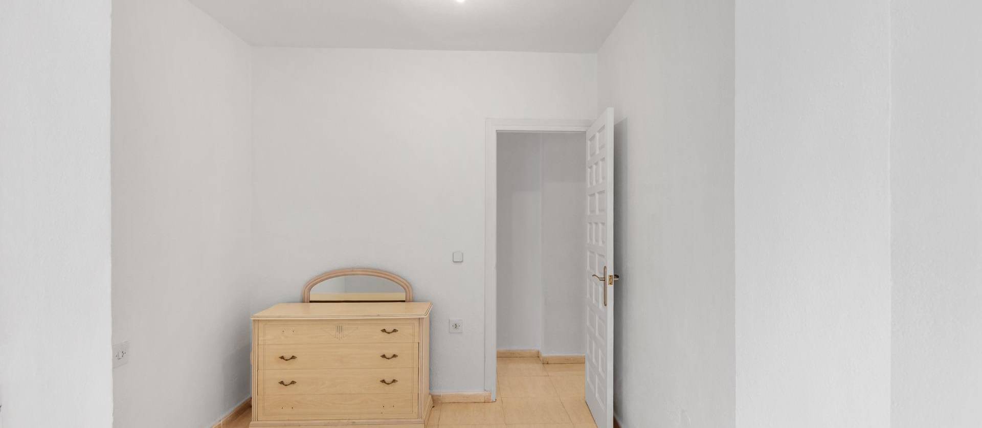 Venta - Apartment - Torrevieja - Puerto Deportivo