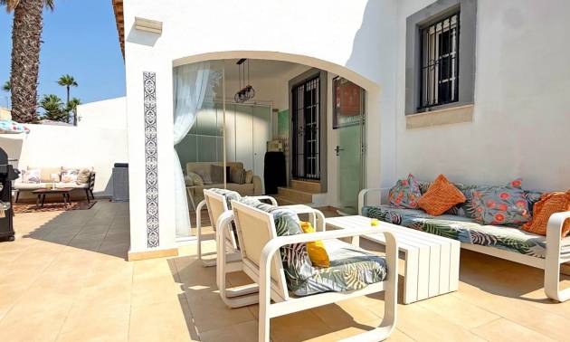 Bestaande woningen - Villa - Orihuela Costa - Villamartín