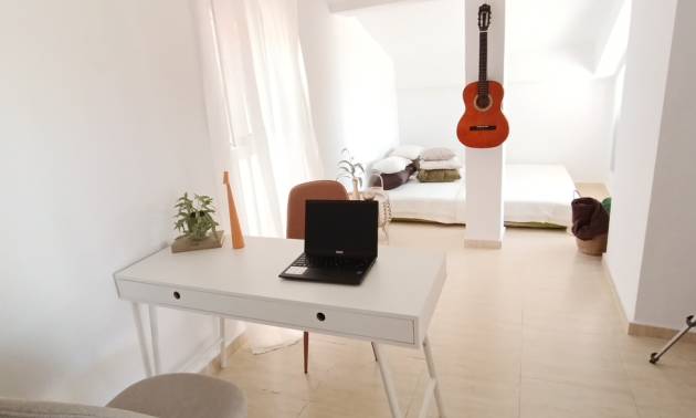 Revente - Apartment - Sucina