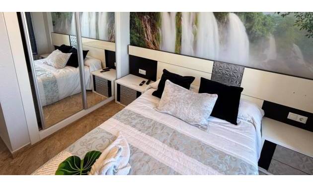 Sale - Apartments - Torrevieja - La Mata