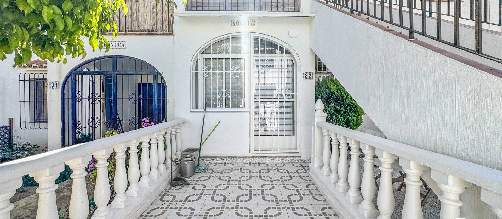 Sale - Bungalow - Torrevieja - Los Balcones