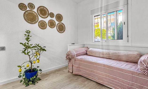 Sale - Bungalow - Torrevieja - Los Balcones