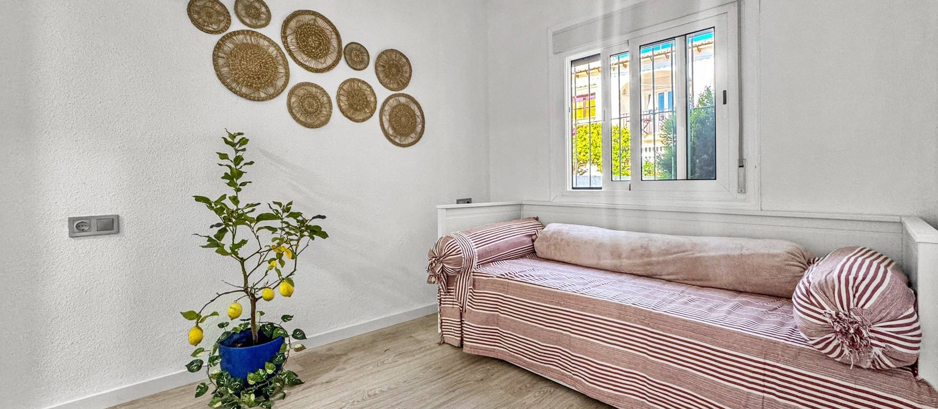 Sale - Bungalow - Torrevieja - Los Balcones