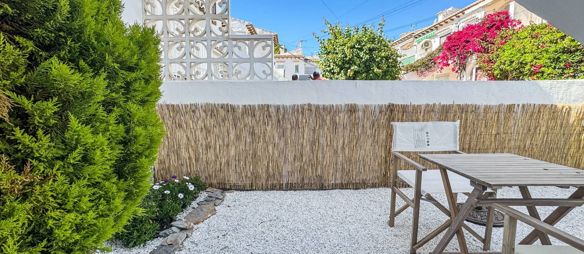 Sale - Bungalow - Torrevieja - Los Balcones