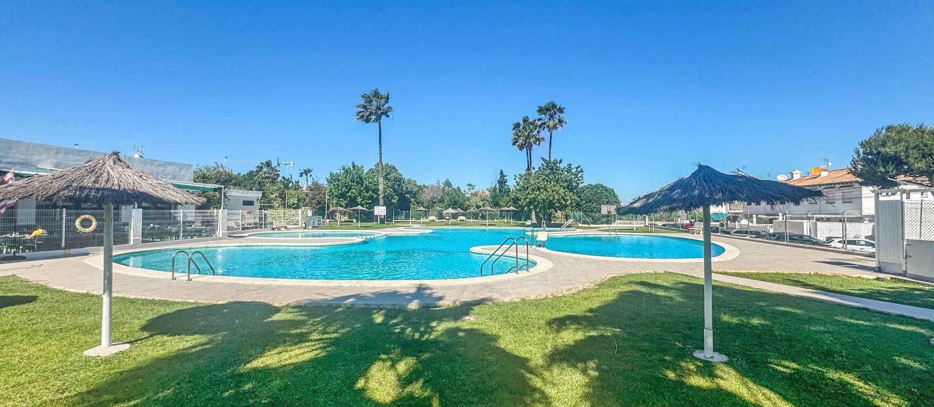 Sale - Bungalow - Torrevieja - Los Balcones