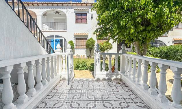 Sale - Bungalow - Torrevieja - Los Balcones