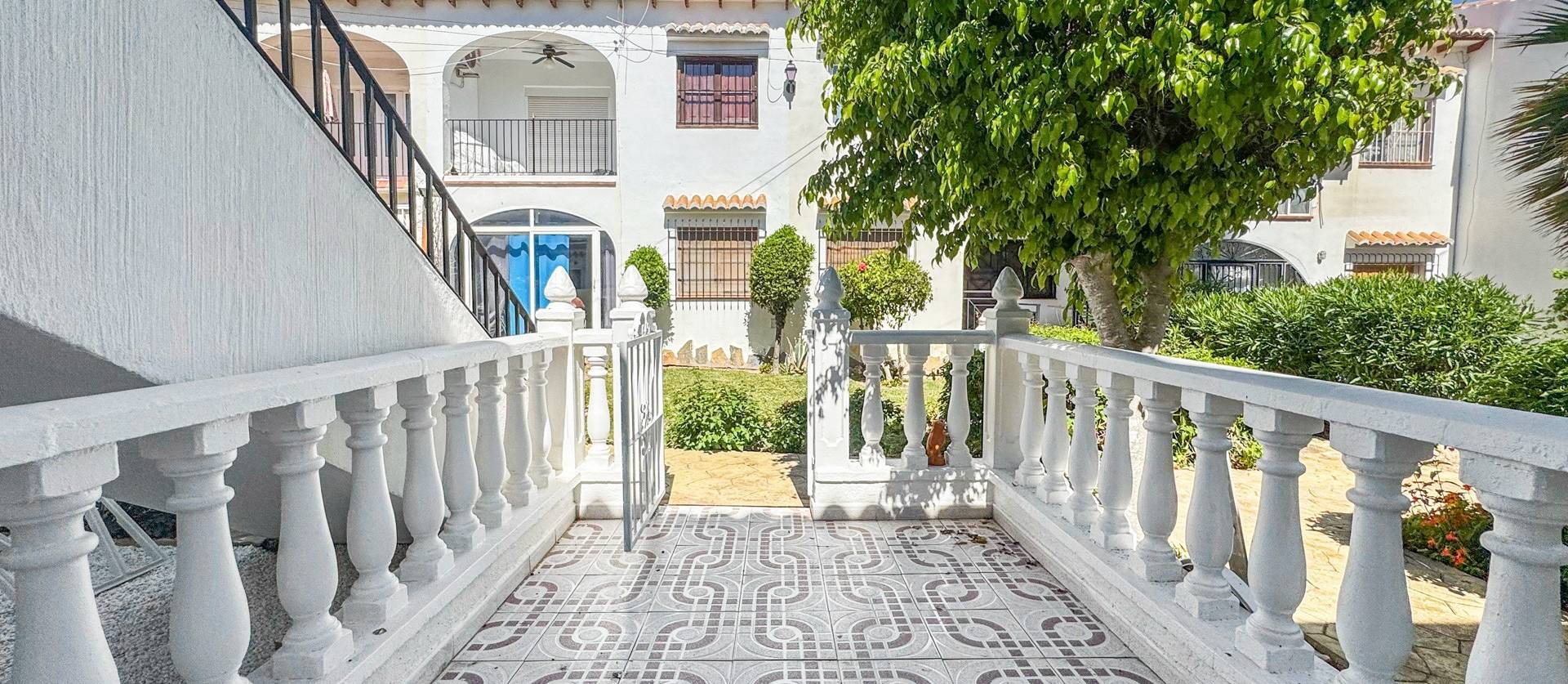 Sale - Bungalow - Torrevieja - Los Balcones