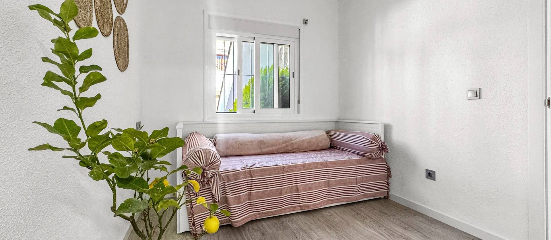 Sale - Bungalow - Torrevieja - Los Balcones