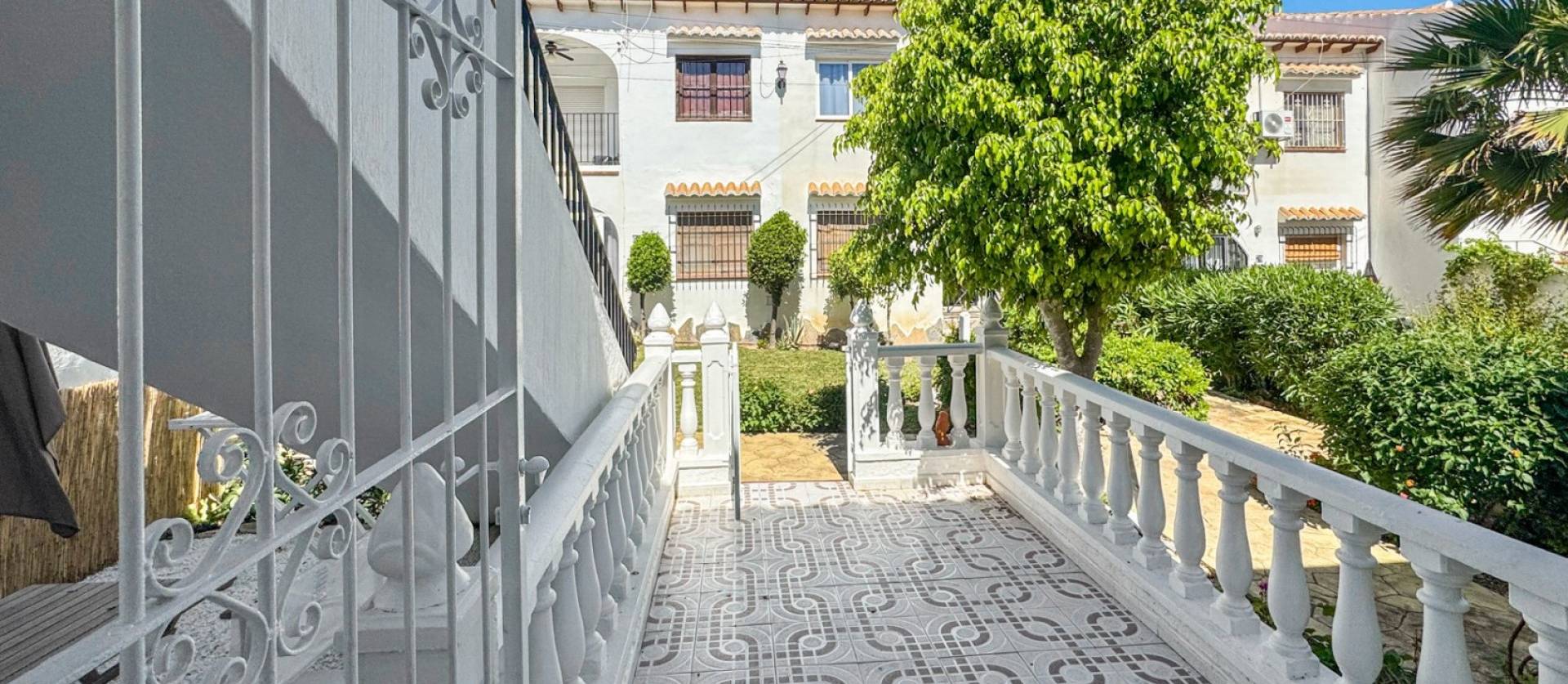 Sale - Bungalow - Torrevieja - Los Balcones