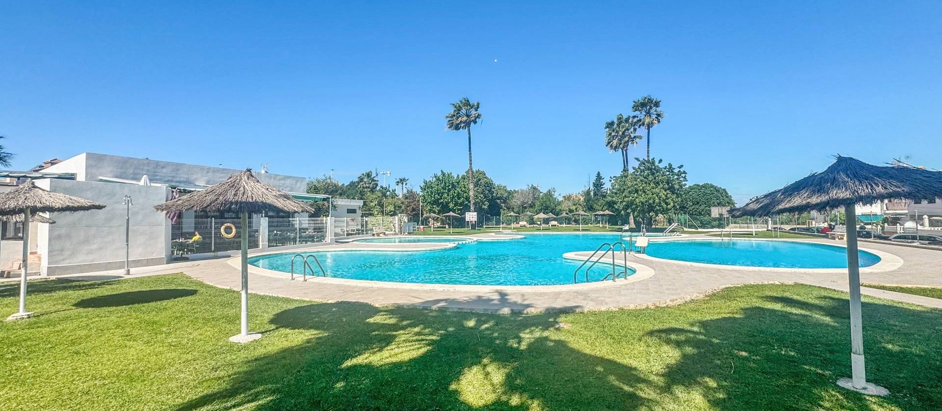 Sale - Bungalow - Torrevieja - Los Balcones