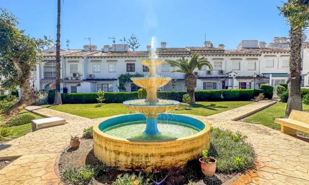 Sale - Bungalow - Torrevieja - Los Balcones