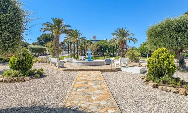Sale - Bungalow - Torrevieja - Los Balcones