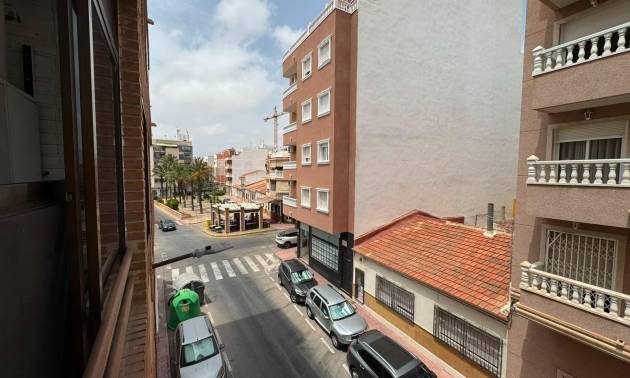Sale - Apartment - Torrevieja - Centro