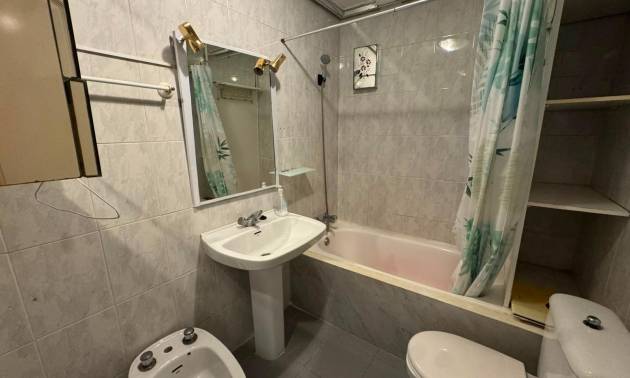 Sale - Apartment - Torrevieja - Centro